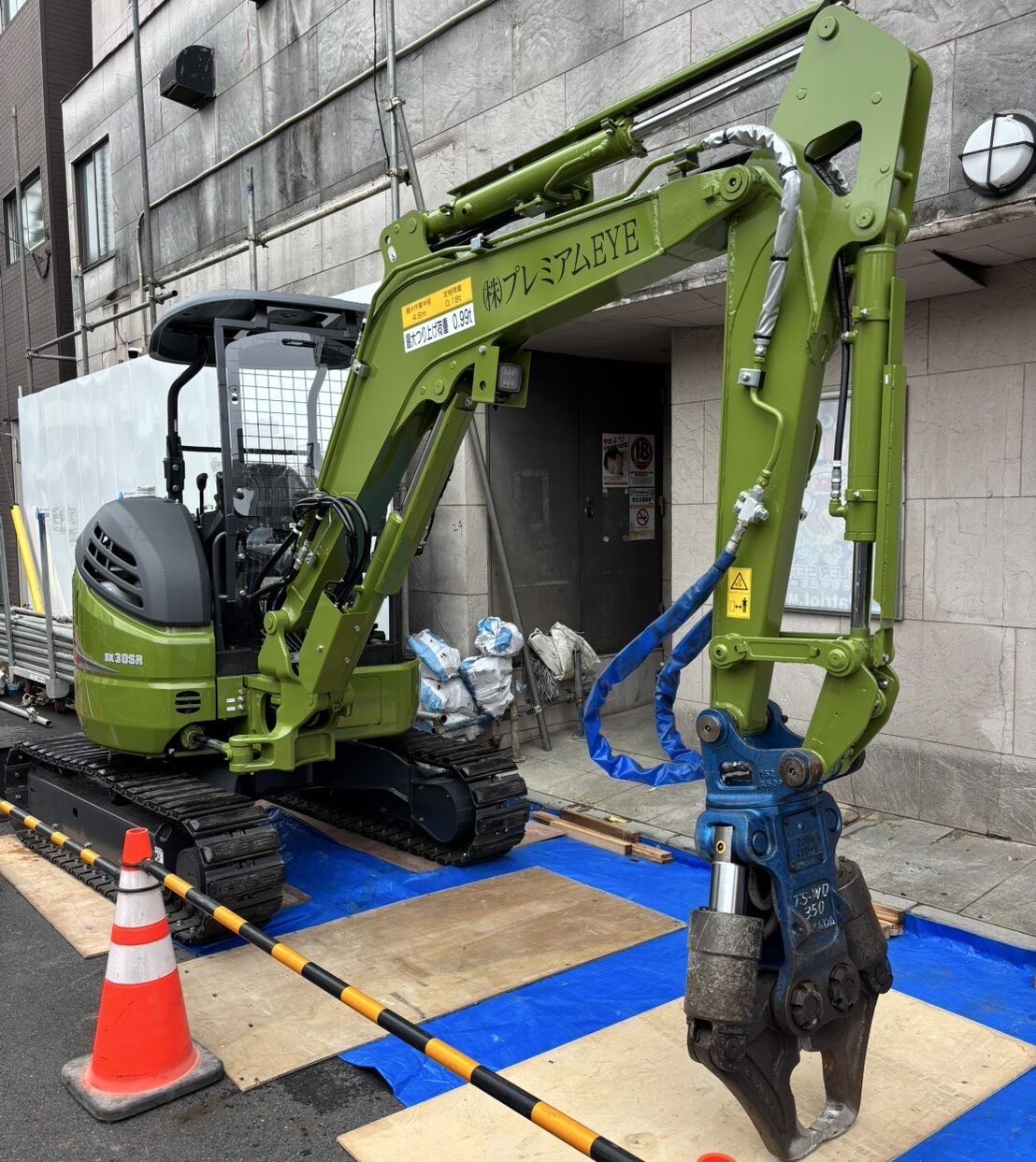 施工事例｜東京・足立区の総合解体工事・内装解体工事・鳶工事・足場工事は株式会社プレミアムEYEにお任せください。職人募集中‼